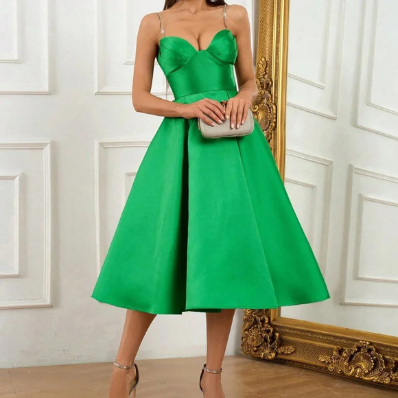 Green Elegant Women's V-Neck Pleated Tulle Dress With High Waist - Picture 5 of 7